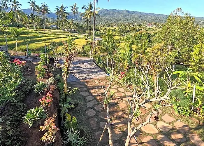 Kubu Sambangan Bali ホステル
