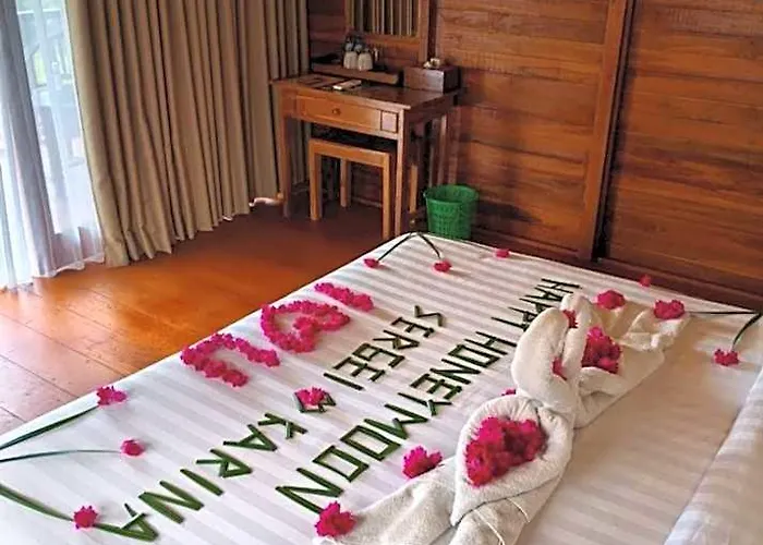 ホステル Kubu Sambangan Bali